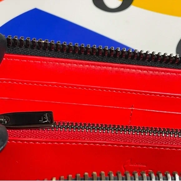 CHRISTIAN LOUBOUTIN Camouflage Black
& Gold Panettone Wallet Spiked, Zippy Camo - Picture 13 of 16